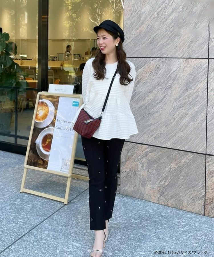 ローズ刺繍テーパードパンツ【再販決定 3/19 12：30～】【メール