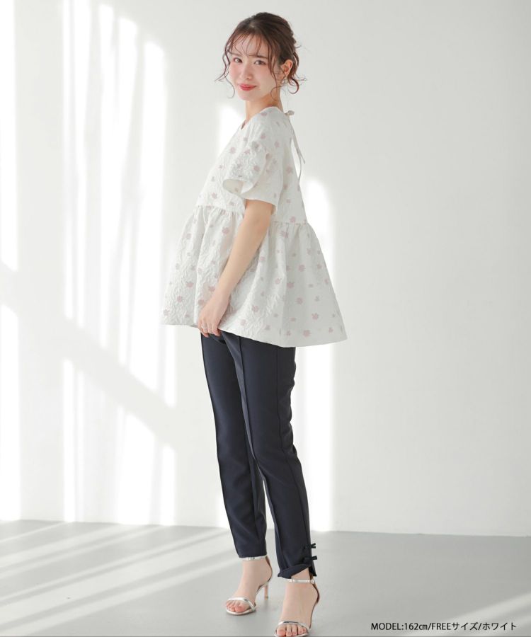 fitmore シアージャガード花柄パイピングトップス ホワイト