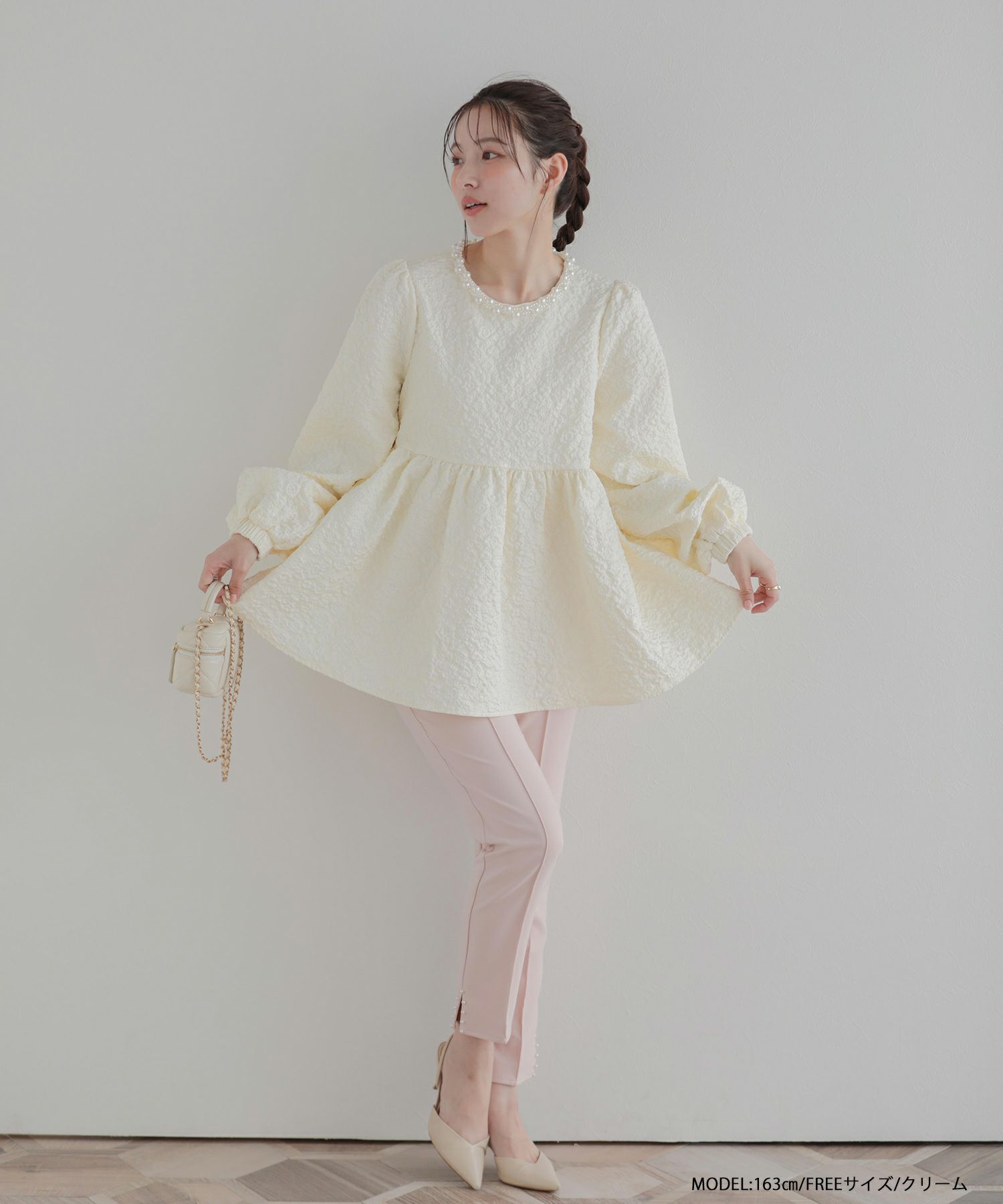 パールネックフラワージャガードトップス【宅配便】 | Fit more