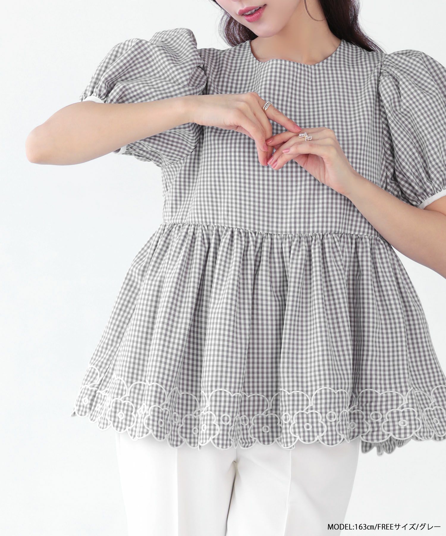 フラワー刺しゅう裾スカラップトップス【予約3/27～順次発送】【宅配便