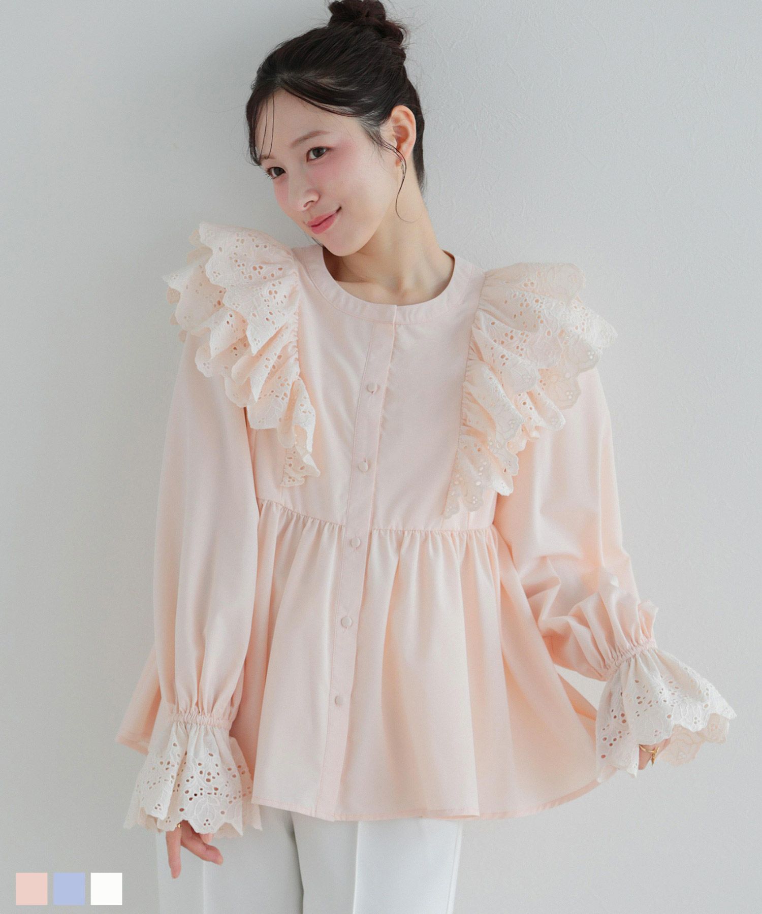 フラワー刺しゅう裾スカラップトップス【予約3/27～順次発送】【宅配便